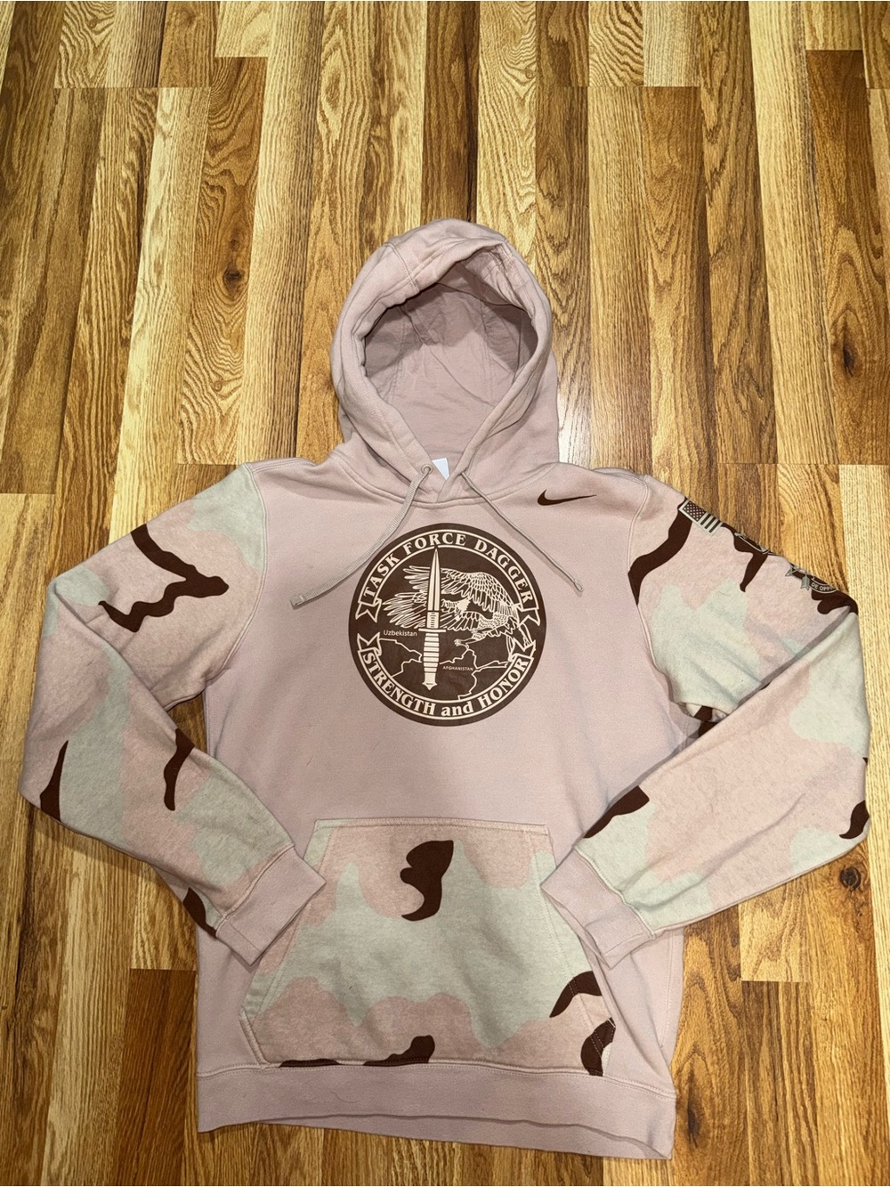 Nike Mens Desert Camo Graphic Hoodie Size Small Pullover
